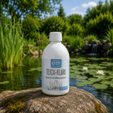 wasserklar & algenfrei Mittel Teich-Klara in der Halbliter-Flasche vor einem schönen Teich