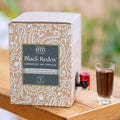 Black Redox Fermentgetränk mit Moor und Schwarzer Johannisbeere in der 1,5l Bag in Box Verpackung