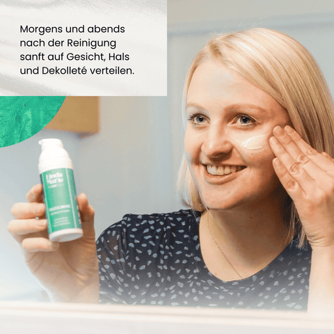 Morgens und abends nach der Reinigung sanft auf Gesicht, Hals und Dekolleté verteilen.