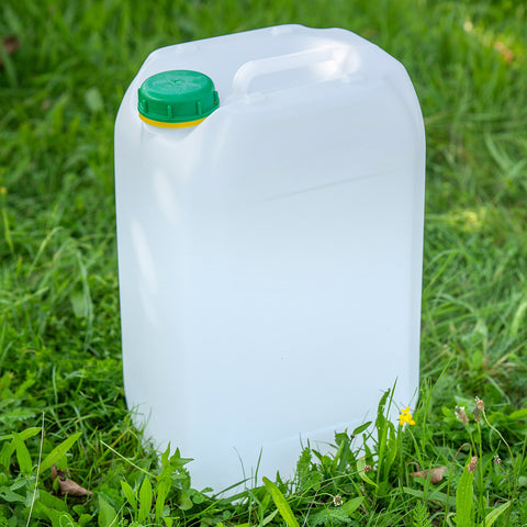 Flaschen und Kanister Leergebinde weiß / neutral