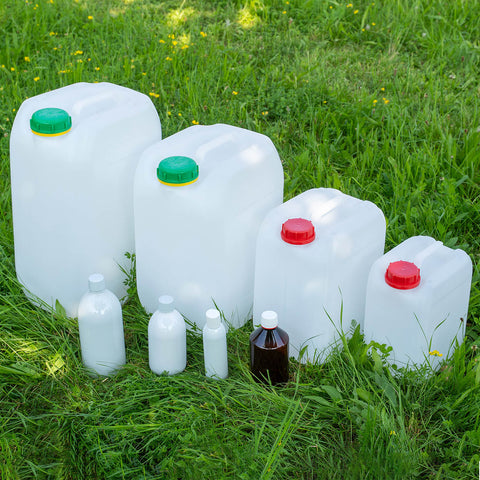 Flaschen und Kanister Leergebinde weiß / neutral