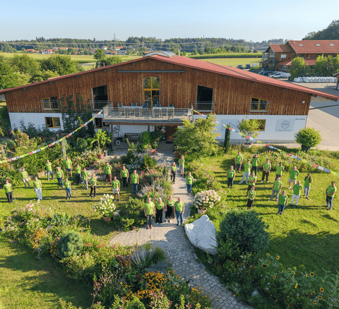 Fischers EM Chiemgau Team im Garten
