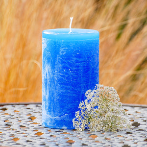 mittelblau, Stumpenkerze