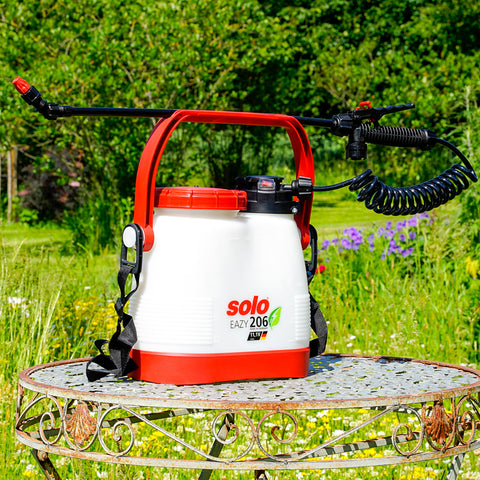 SOLO Akku-Spritze EAZY 206 zum Ausbringen von Flüssigkeiten im Garten