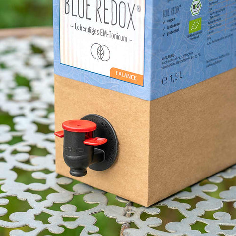 Das EM-Tonicum Blue Redox  im praktischen 1,5L Bag in Box System mit ausgeklapptem Hahn