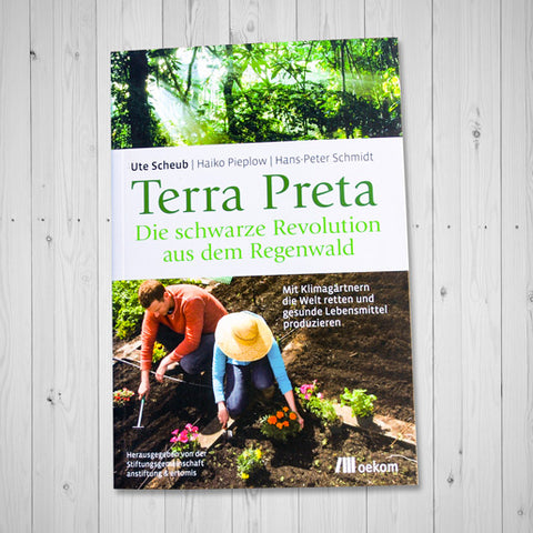 MockUp_Cover_Terra-Pretta-Schwarzes-Gold-aus-dem-Regenwald